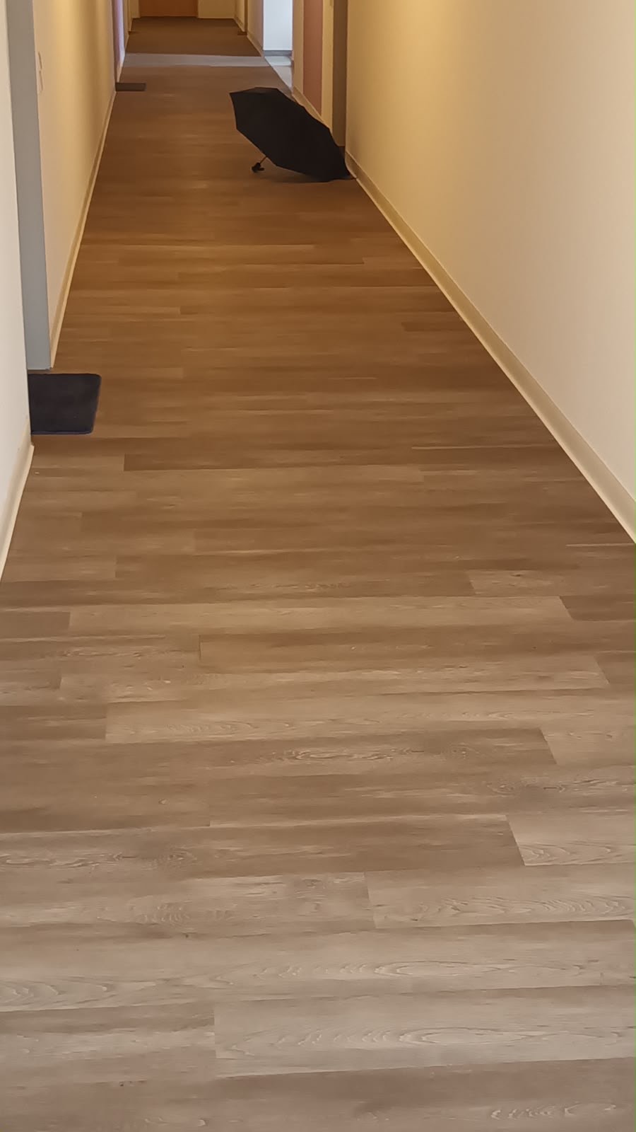 Fliesenverlegung mit Nivelliersystem
